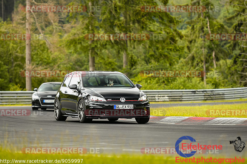 Bild #9059997 - Touristenfahrten Nürburgring Nordschleife (11.06.2020)