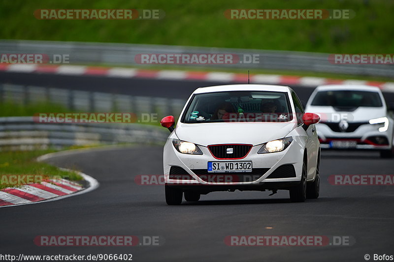 Bild #9066402 - Touristenfahrten Nürburgring Nordschleife (11.06.2020)