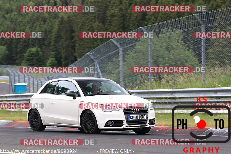 Bild #9090924 - Touristenfahrten Nürburgring Nordschleife (13.06.2020)