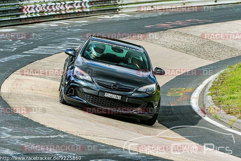 Bild #9225860 - Touristenfahrten Nürburgring Nordschleife (21.06.2020)