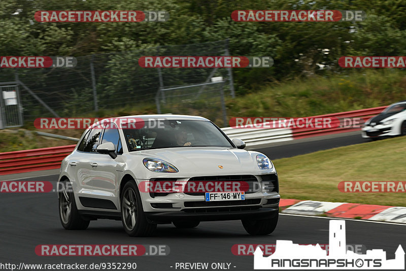 Bild #9352290 - Touristenfahrten Nürburgring Nordschleife (30.06.2020)