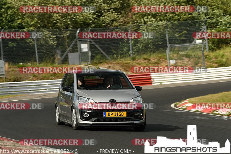 Bild #9352445 - Touristenfahrten Nürburgring Nordschleife (30.06.2020)