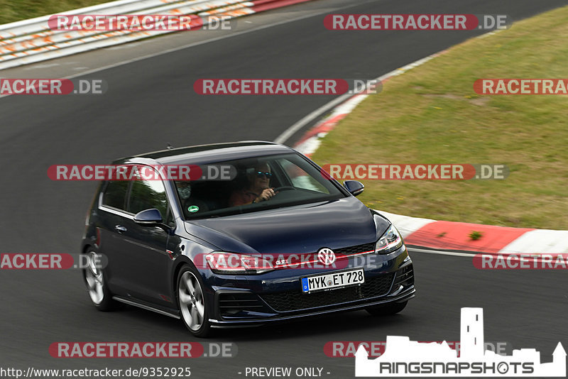 Bild #9352925 - Touristenfahrten Nürburgring Nordschleife (30.06.2020)