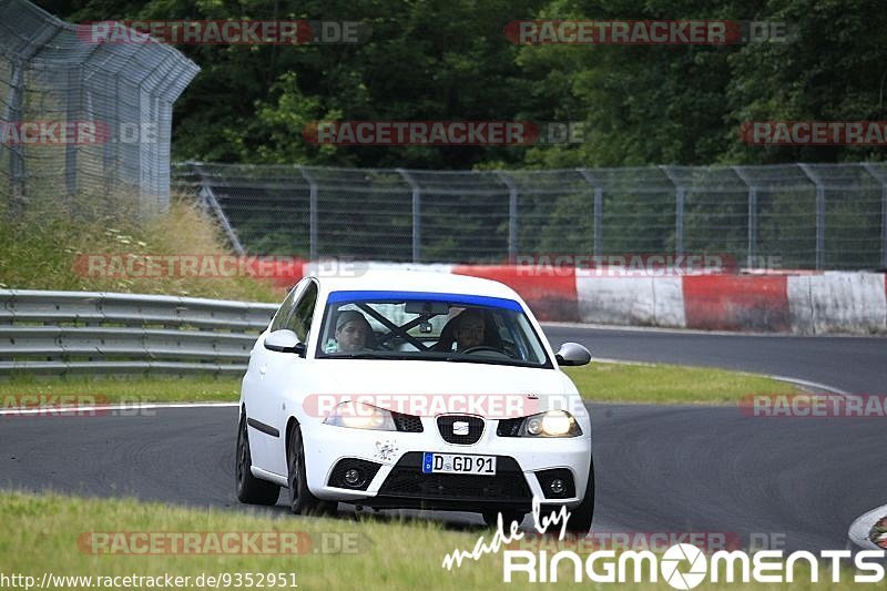 Bild #9352951 - Touristenfahrten Nürburgring Nordschleife (30.06.2020)