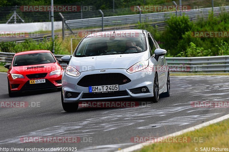 Bild #9505925 - Touristenfahrten Nürburgring Nordschleife (15.07.2020)