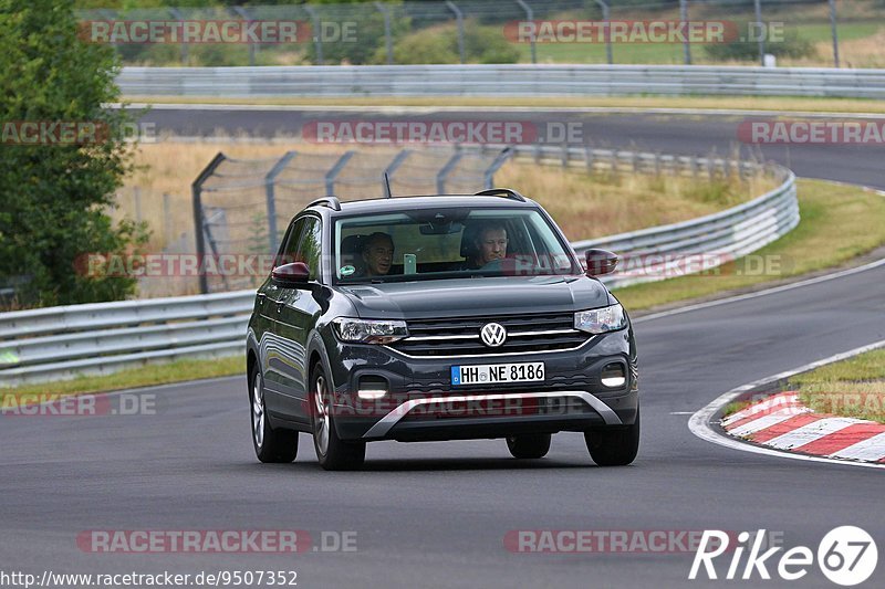 Bild #9507352 - Touristenfahrten Nürburgring Nordschleife (16.07.2020)