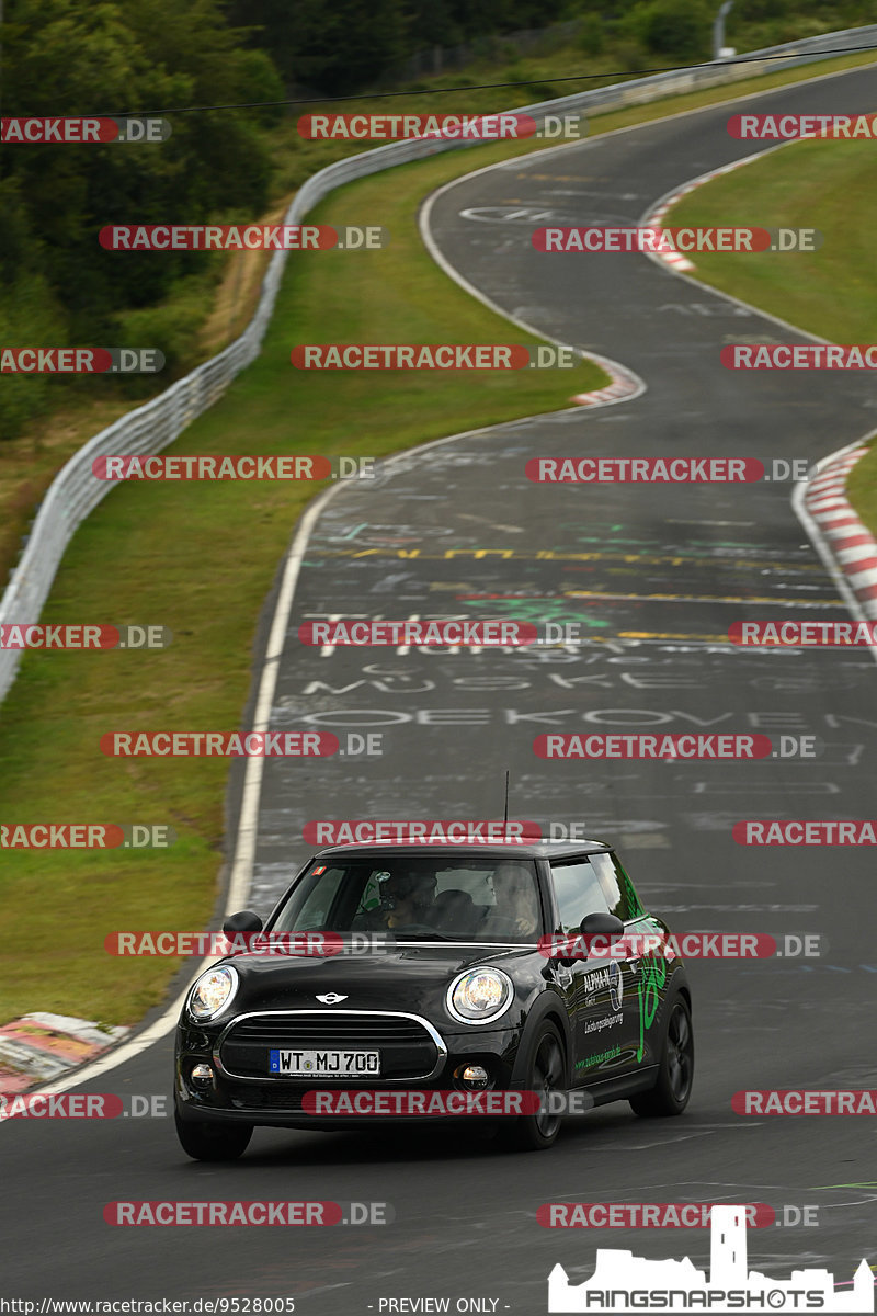 Bild #9528005 - Touristenfahrten Nürburgring Nordschleife (18.07.2020)