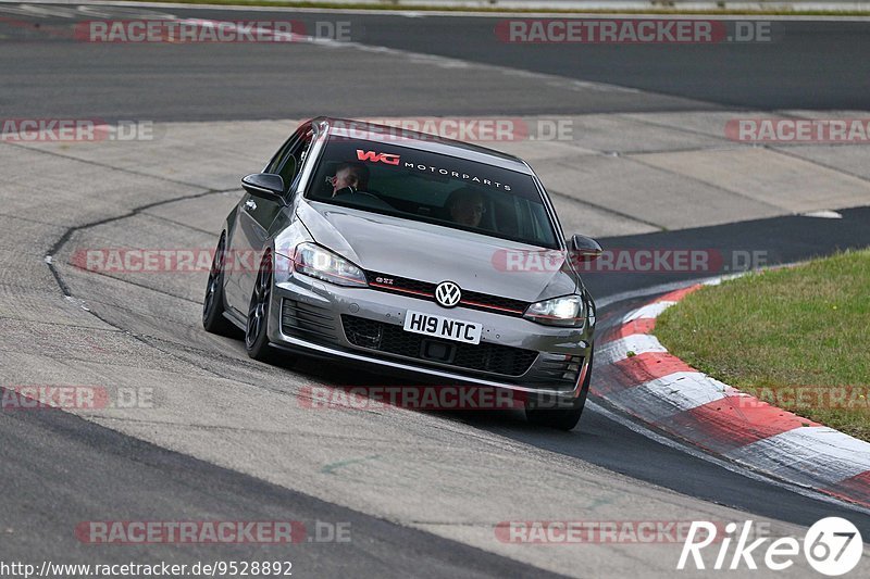 Bild #9528892 - Touristenfahrten Nürburgring Nordschleife (18.07.2020)