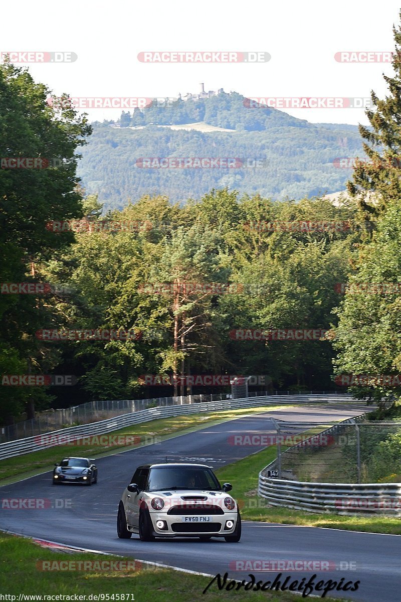 Bild #9545871 - Touristenfahrten Nürburgring Nordschleife (19.07.2020)