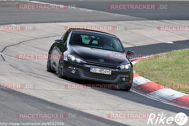 Bild #9562418 - Touristenfahrten Nürburgring Nordschleife (19.07.2020)