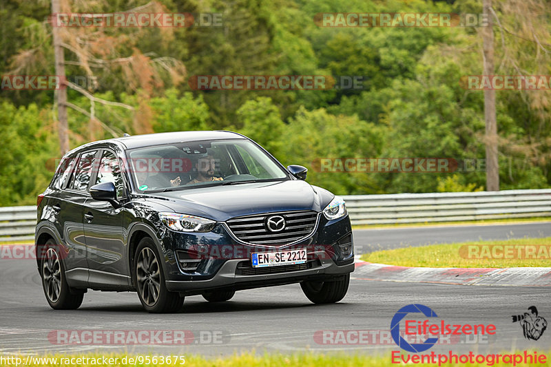 Bild #9563675 - Touristenfahrten Nürburgring Nordschleife (19.07.2020)