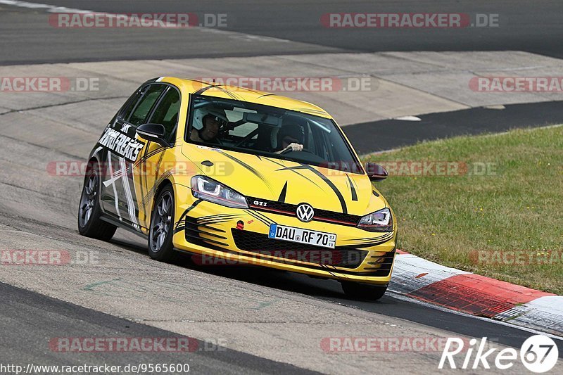 Bild #9565600 - Touristenfahrten Nürburgring Nordschleife (19.07.2020)