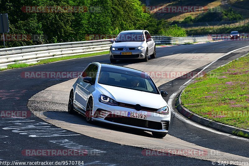 Bild #9570784 - Touristenfahrten Nürburgring Nordschleife (19.07.2020)