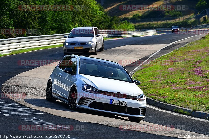 Bild #9570790 - Touristenfahrten Nürburgring Nordschleife (19.07.2020)