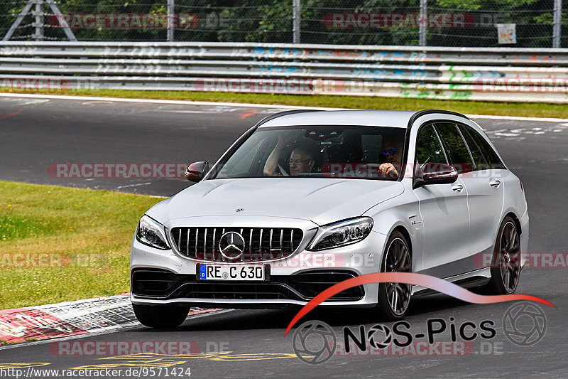 Bild #9571424 - Touristenfahrten Nürburgring Nordschleife (19.07.2020)