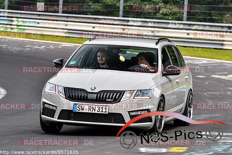 Bild #9571635 - Touristenfahrten Nürburgring Nordschleife (19.07.2020)