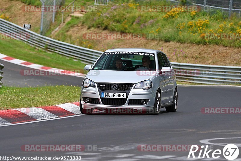 Bild #9578888 - Touristenfahrten Nürburgring Nordschleife (19.07.2020)