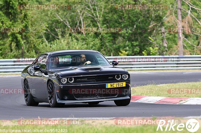 Bild #9582425 - Touristenfahrten Nürburgring Nordschleife (19.07.2020)