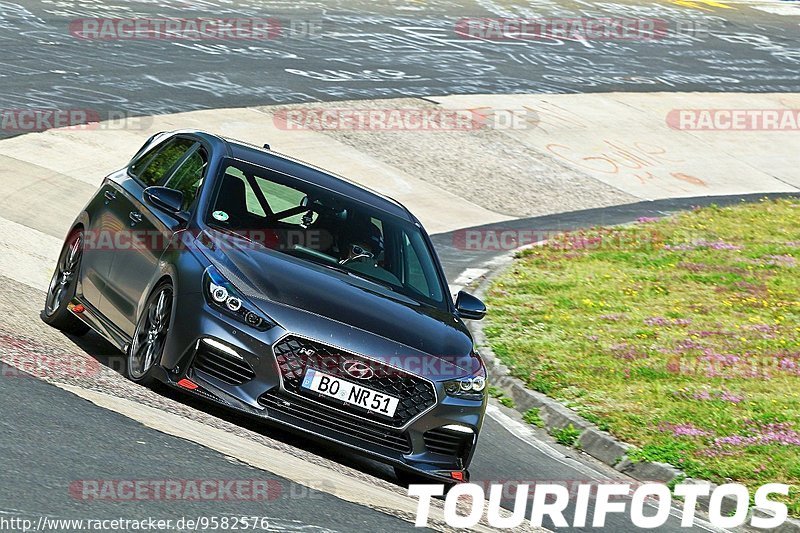 Bild #9582576 - Touristenfahrten Nürburgring Nordschleife (19.07.2020)