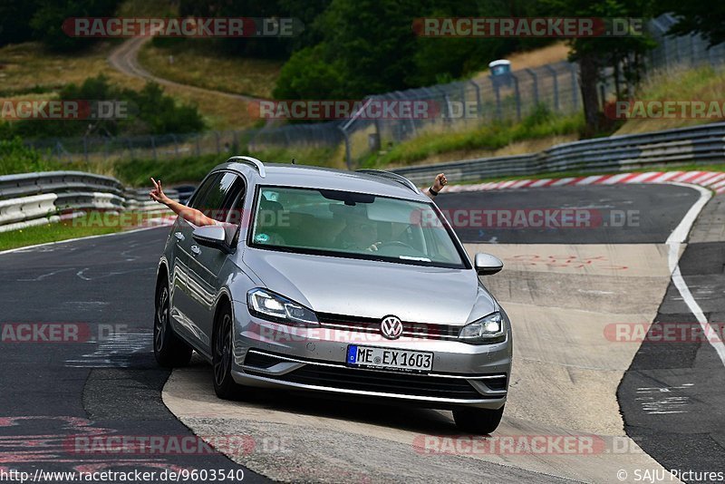 Bild #9603540 - Touristenfahrten Nürburgring Nordschleife (19.07.2020)