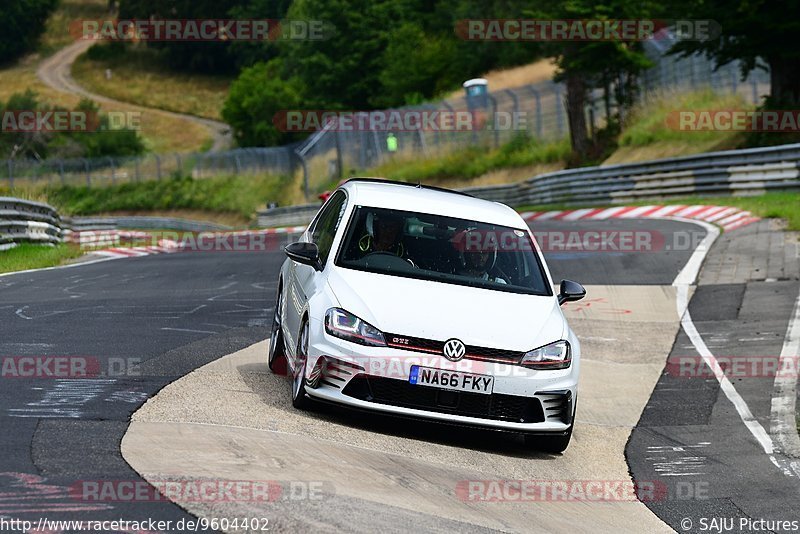 Bild #9604402 - Touristenfahrten Nürburgring Nordschleife (19.07.2020)