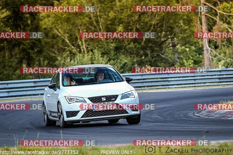 Bild #9771752 - Touristenfahrten Nürburgring Nordschleife (28.07.2020)