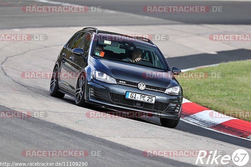 Bild #11109290 - Touristenfahrten Nürburgring Nordschleife (11.10.2020)