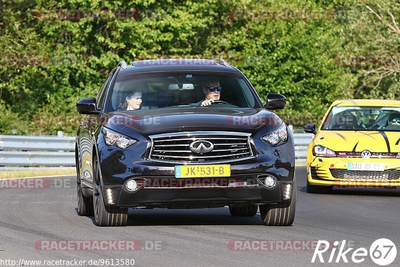 Bild #9613580 - Touristenfahrten Nürburgring Nordschleife (20.07.2020)