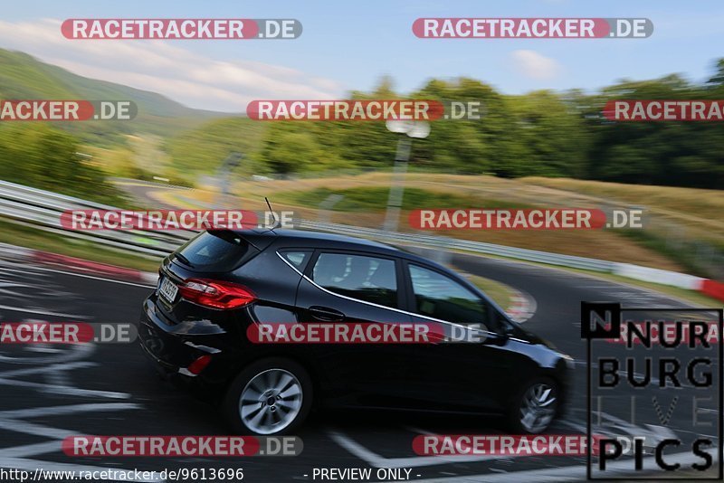 Bild #9613696 - Touristenfahrten Nürburgring Nordschleife (20.07.2020)