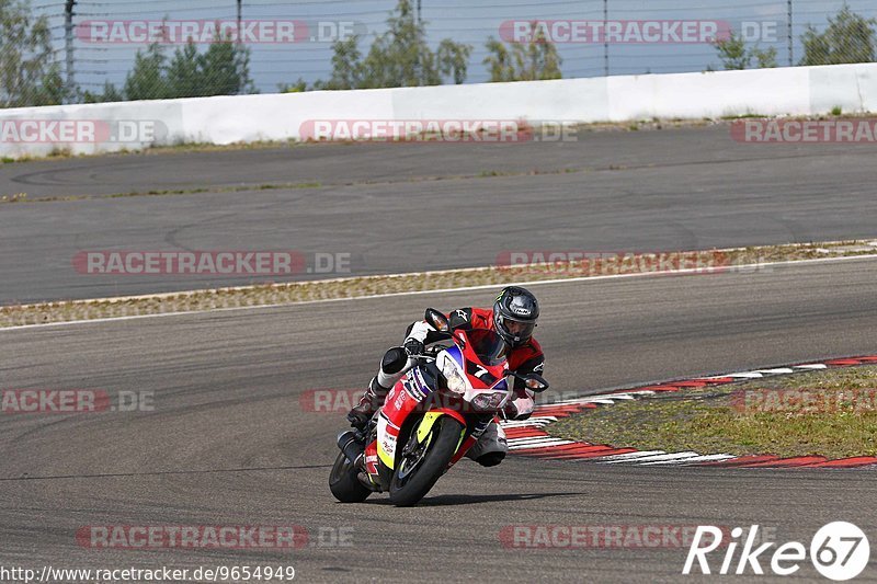 Bild #9654949 - Touristenfahrten Nürburgring GP-Strecke (24.07.2020)