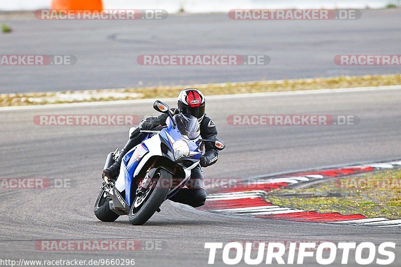 Bild #9660296 - Touristenfahrten Nürburgring GP-Strecke (24.07.2020)