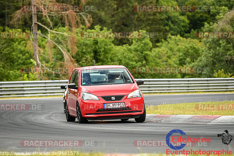 Bild #9681573 - Touristenfahrten Nürburgring Nordschleife (25.07.2020)