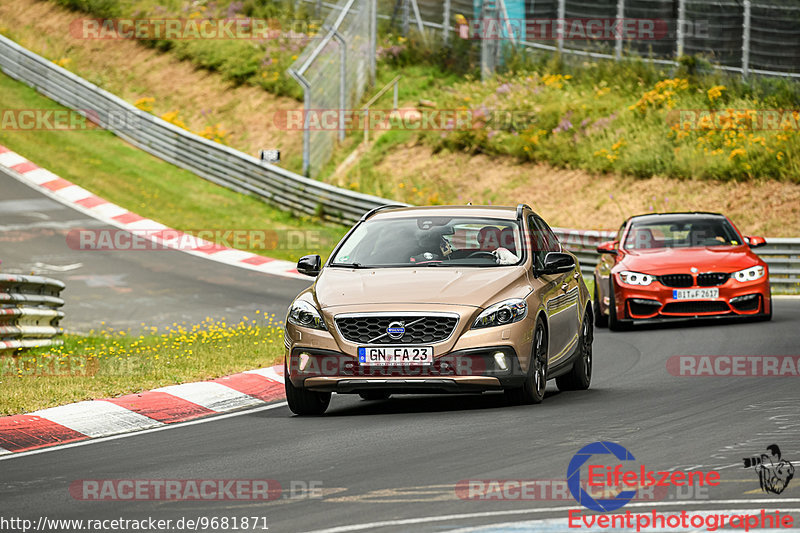 Bild #9681871 - Touristenfahrten Nürburgring Nordschleife (25.07.2020)