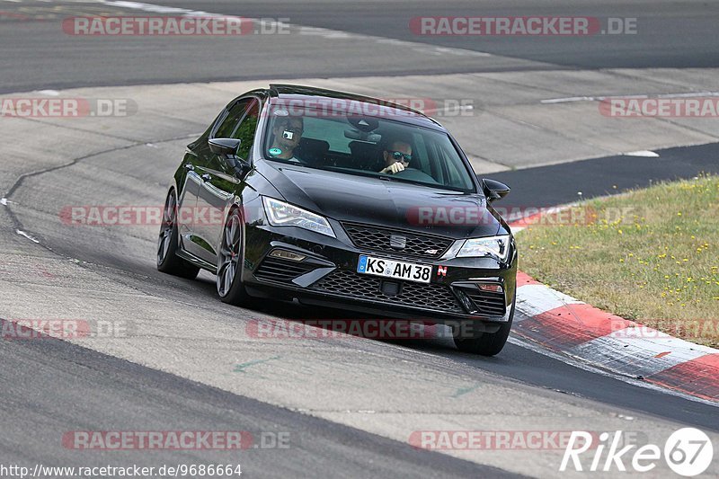 Bild #9686664 - Touristenfahrten Nürburgring Nordschleife (25.07.2020)