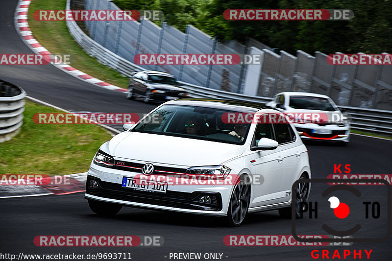 Bild #9693711 - Touristenfahrten Nürburgring Nordschleife (25.07.2020)