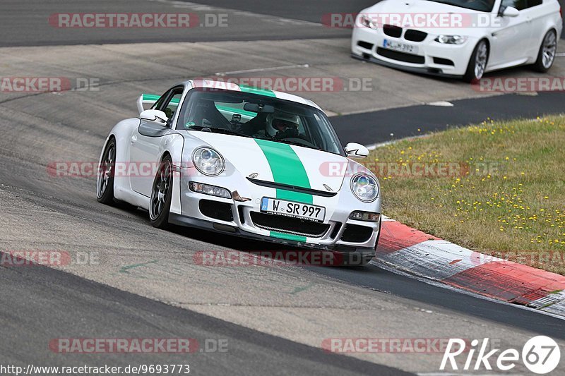 Bild #9693773 - Touristenfahrten Nürburgring Nordschleife (25.07.2020)