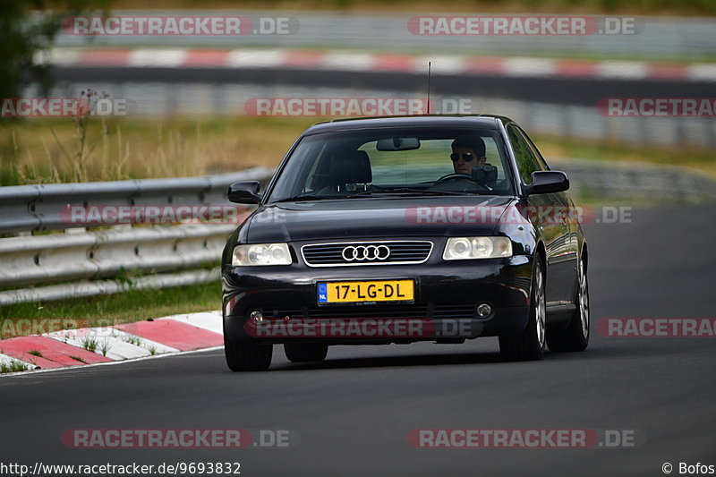 Bild #9693832 - Touristenfahrten Nürburgring Nordschleife (25.07.2020)