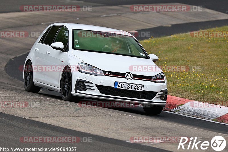 Bild #9694357 - Touristenfahrten Nürburgring Nordschleife (25.07.2020)