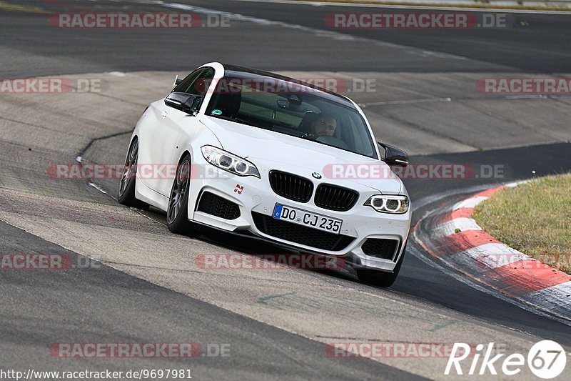 Bild #9697981 - Touristenfahrten Nürburgring Nordschleife (25.07.2020)