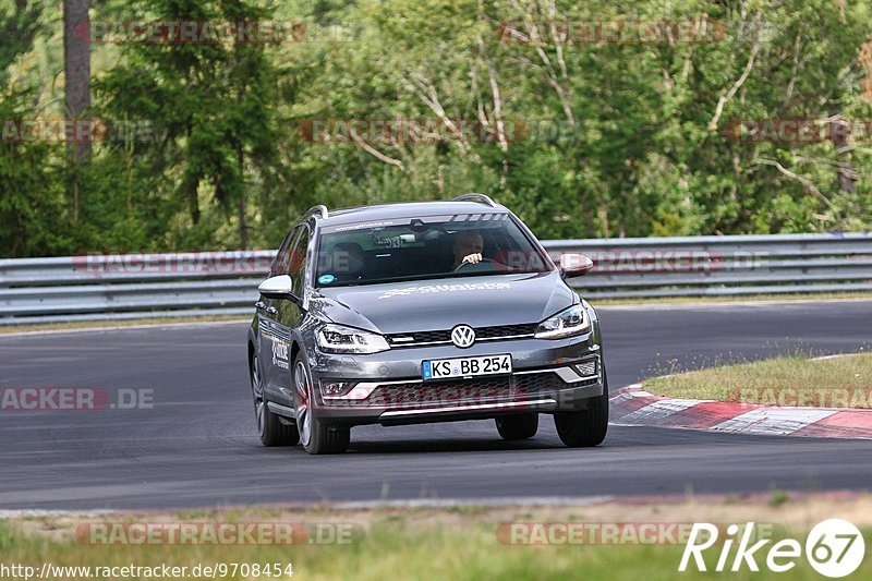 Bild #9708454 - Touristenfahrten Nürburgring Nordschleife (25.07.2020)