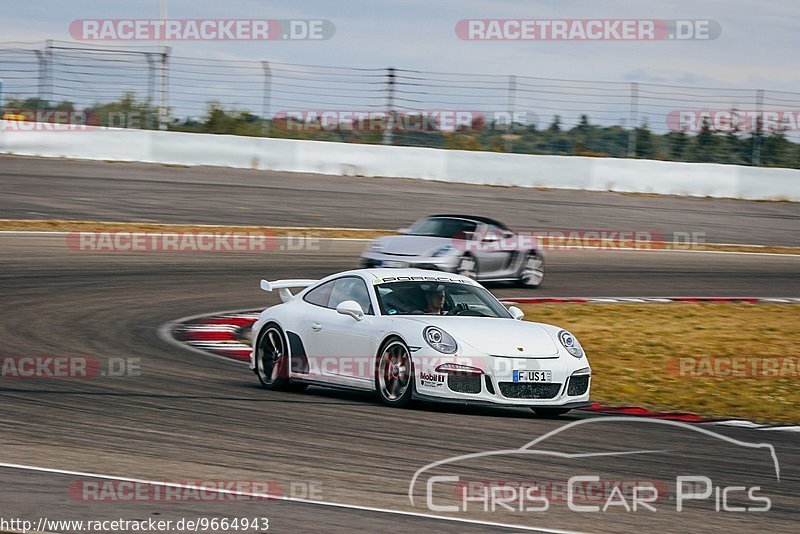 Bild #9664943 - Touristenfahrten Nürburgring GP-Strecke (25.07.2020)