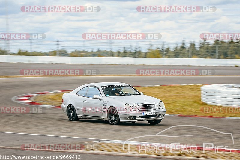 Bild #9669413 - Touristenfahrten Nürburgring GP-Strecke (25.07.2020)