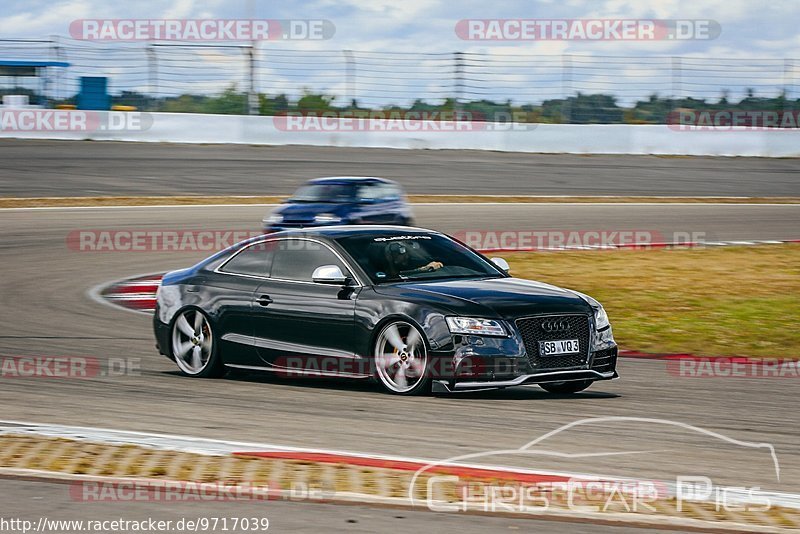 Bild #9717039 - Touristenfahrten Nürburgring GP-Strecke (26.07.2020)