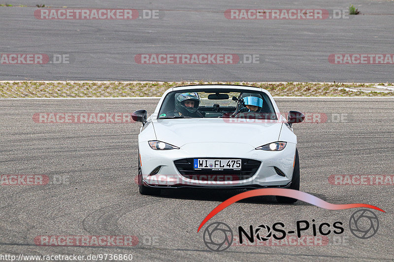 Bild #9736860 - Touristenfahrten Nürburgring GP-Strecke (26.07.2020)