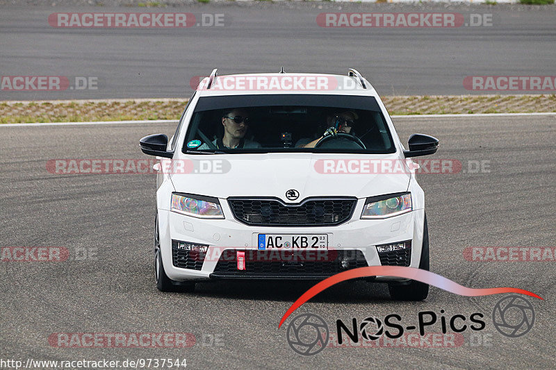 Bild #9737544 - Touristenfahrten Nürburgring GP-Strecke (26.07.2020)