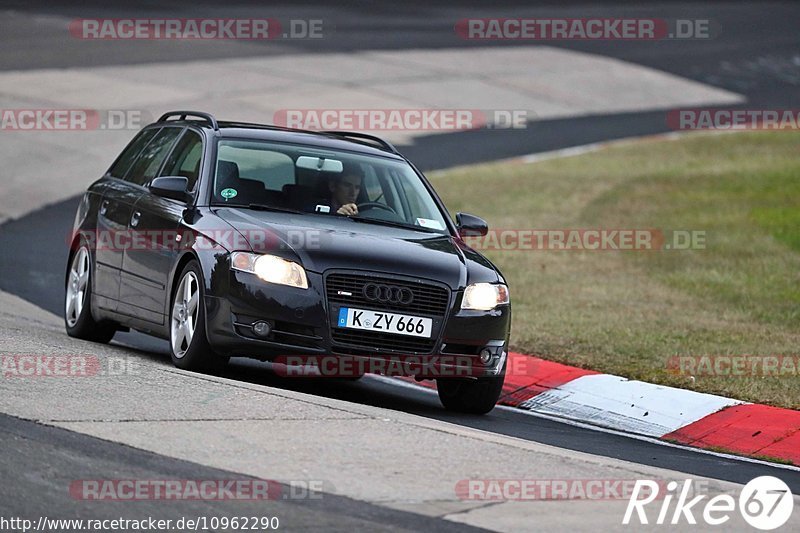 Bild #10962290 - Touristenfahrten Nürburgring Nordschleife (28.09.2020)