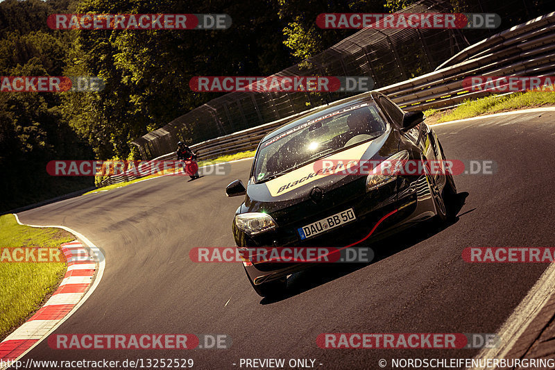 Bild #13252529 - Touristenfahrten Nürburgring Nordschleife (13.06.2021)