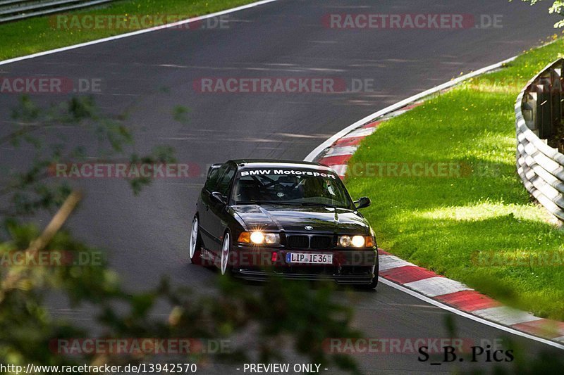 Bild #13942570 - Touristenfahrten Nürburgring Nordschleife (14.08.2021)