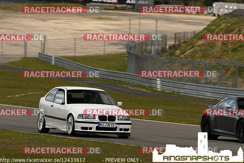 Bild #12433617 - Touristenfahrten Nürburgring GP-Strecke (02.05.2021)