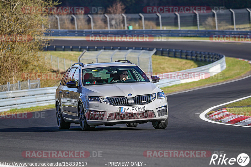 Bild #15839617 - Touristenfahrten Nürburgring Nordschleife (11.04.2022)